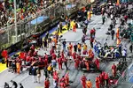 Foto zur News: Charles Leclerc (Ferrari) und Lewis Hamilton (Ferrari)