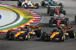 Foto zur News: Oscar Piastri (McLaren) und Lando Norris (McLaren)