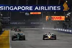Foto zur News: Fernando Alonso (Aston Martin) und Isack Hadjar (Racing Bulls)
