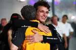 Foto zur News: Lando Norris (McLaren) und Andrea Stella