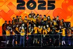 Foto zur News: McLaren jubelt über den WM-Gewinn 2025