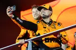 Foto zur News: McLaren jubelt über den WM-Gewinn 2025