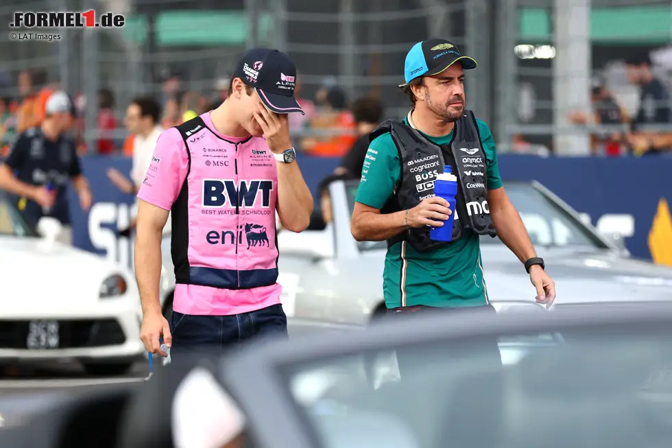 Foto zur News: Franco Colapinto (Alpine) und Fernando Alonso (Aston Martin)