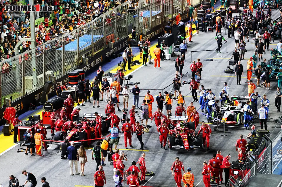 Foto zur News: Charles Leclerc (Ferrari) und Lewis Hamilton (Ferrari)