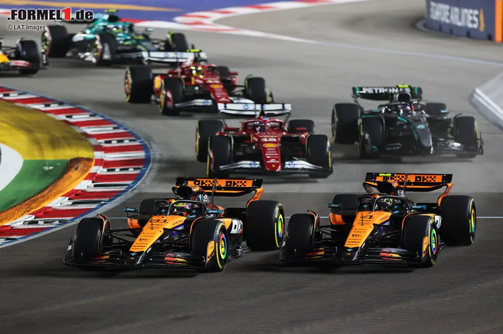 Foto zur News: Oscar Piastri (McLaren) und Lando Norris (McLaren)