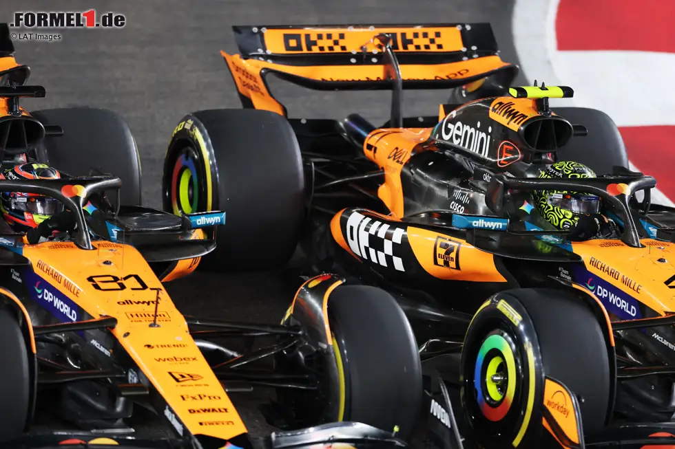 Foto zur News: Oscar Piastri (McLaren) und Lando Norris (McLaren)