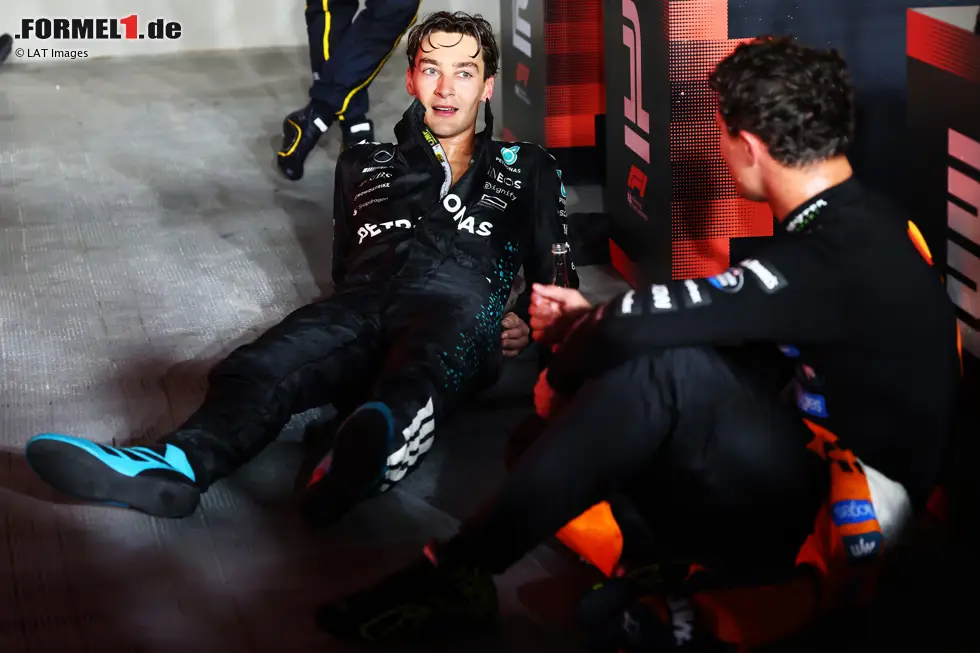 Foto zur News: George Russell (Mercedes) und Lando Norris (McLaren)