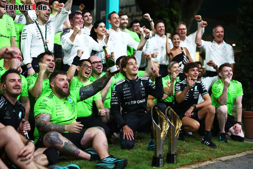 Foto zur News: Andrea Kimi Antonelli (Mercedes) und George Russell (Mercedes)