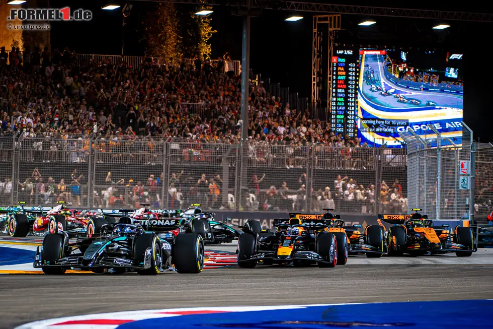 Foto zur News: George Russell (Mercedes), Max Verstappen (Red Bull) und Lando Norris (McLaren)