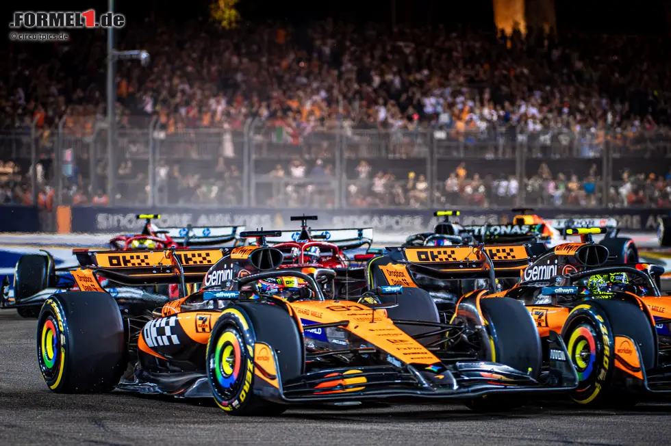 Foto zur News: Oscar Piastri (McLaren) und Lando Norris (McLaren)