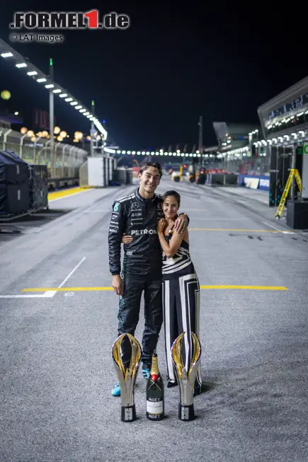 Foto zur News: George Russell (Mercedes) mit Carmen Mundt