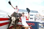 Foto zur News: Esteban Ocon (Haas) und Oliver Bearman (Haas)