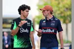 Foto zur News: Gabriel Bortoleto (Sauber) und Max Verstappen (Red Bull)