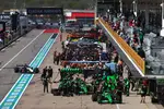 Foto zur News: Nico Hülkenberg (Sauber) und Gabriel Bortoleto (Sauber)