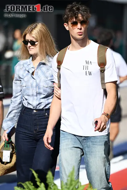 Foto zur News: Alicia Stent-Torriani mit Oliver Bearman (Haas)