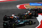 Foto zur News: Oscar Piastri (McLaren) und Lando Norris (McLaren)
