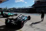 Foto zur News: Lance Stroll (Aston Martin) und George Russell (Mercedes)
