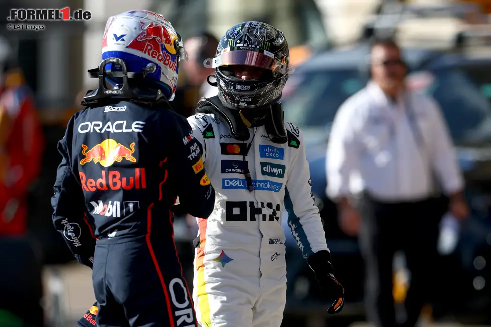 Foto zur News: Max Verstappen (Red Bull) und Oscar Piastri (McLaren)