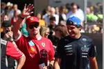 Foto zur News: Charles Leclerc (Ferrari) und Carlos Sainz (Williams)