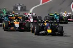 Foto zur News: Max Verstappen (Red Bull) und Lando Norris (McLaren)