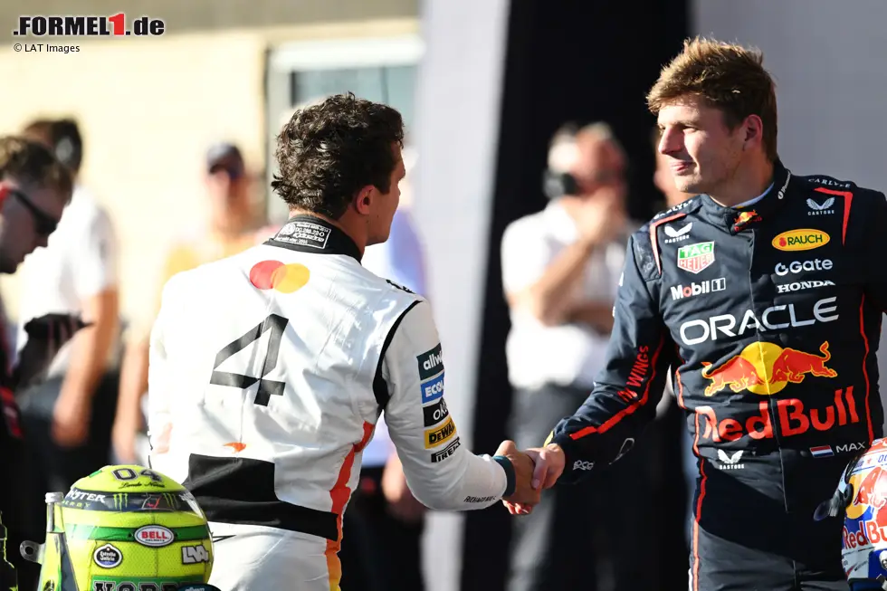 Foto zur News: Max Verstappen (Red Bull) und Lando Norris (McLaren)
