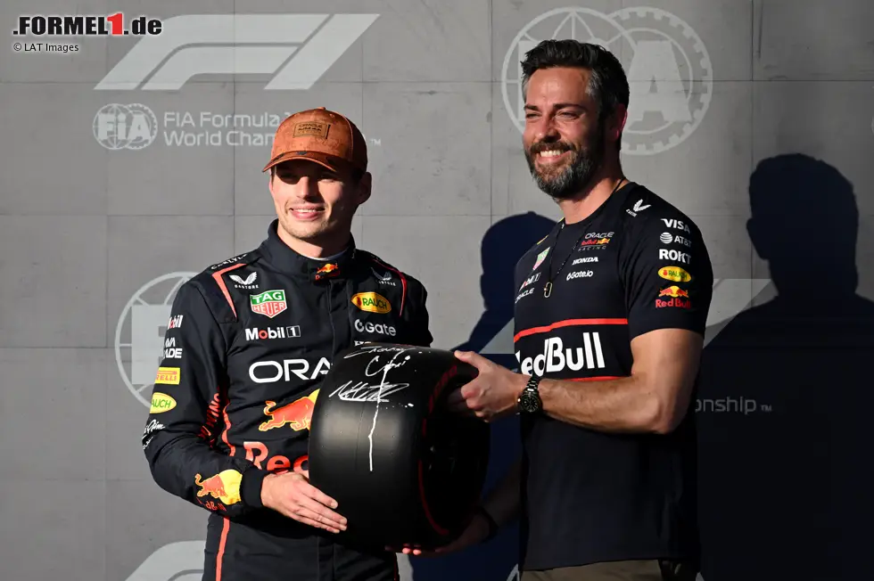 Foto zur News: Max Verstappen (Red Bull) mit Zachari Levi