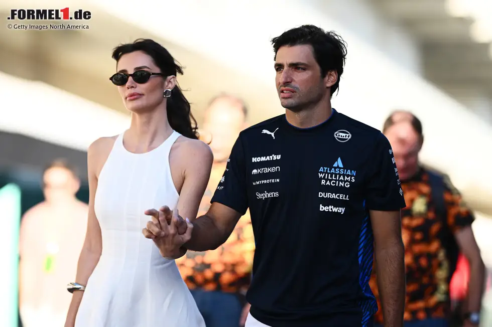 Foto zur News: Rebecca Donaldson mit Carlos Sainz (Williams)