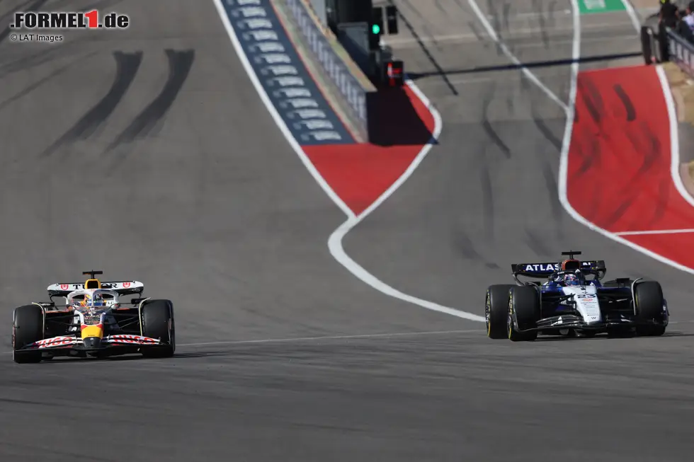 Foto zur News: Alexander Albon (Williams) und Isack Hadjar (Racing Bulls)