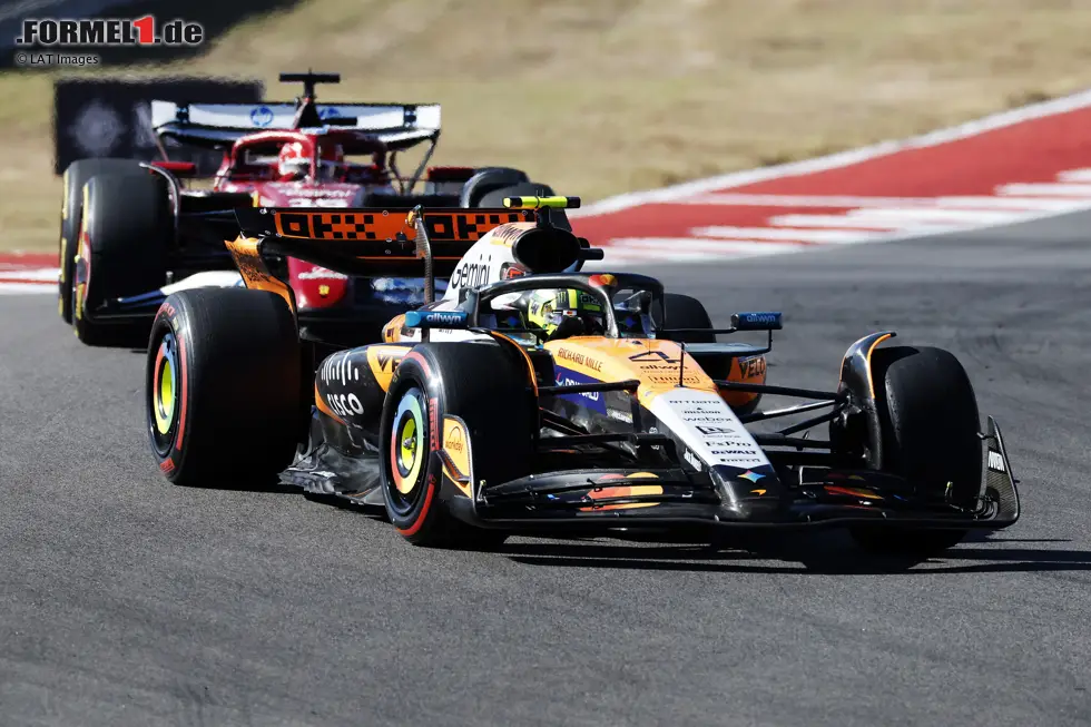 Foto zur News: Lando Norris (McLaren) und Charles Leclerc (Ferrari)