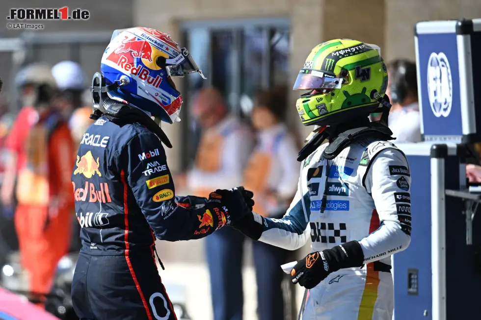 Foto zur News: Max Verstappen (Red Bull) und Lando Norris (McLaren)