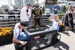 Foto zur News: Isack Hadjar (Racing Bulls) und Liam Lawson (Racing Bulls)
