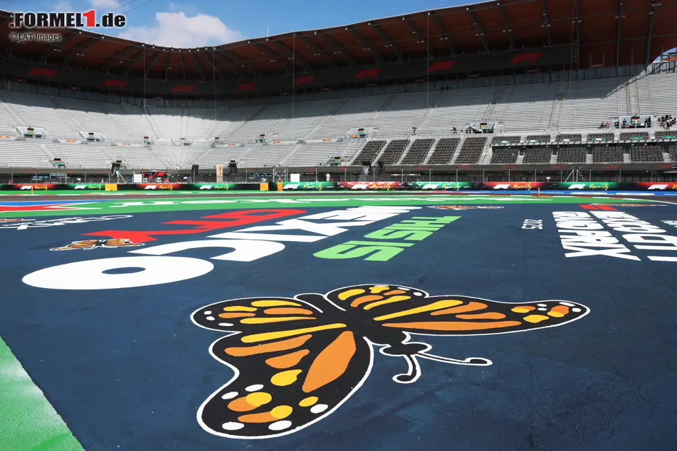 Foto zur News: Asphalt-Bilder im Stadionbereich von Mexiko