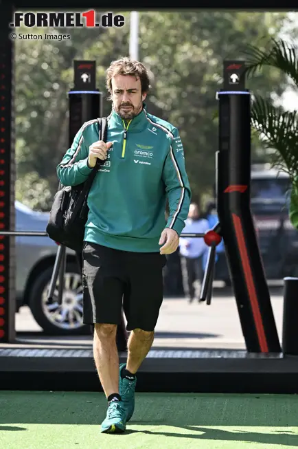 Foto zur News: Fernando Alonso (Aston Martin)
