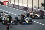 Foto zur News: Oscar Piastri (McLaren), Max Verstappen (Red Bull) und Lando Norris (McLaren)