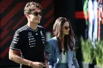 Foto zur News: George Russell (Mercedes) mit Carmen Montero Mundt