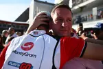 Foto zur News: Oliver Bearman (Haas) mit seinem Vater David Bearman