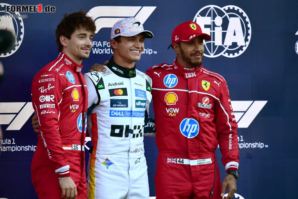 Foto zur News: Lando Norris (McLaren), Charles Leclerc (Ferrari) und Lewis Hamilton (Ferrari)