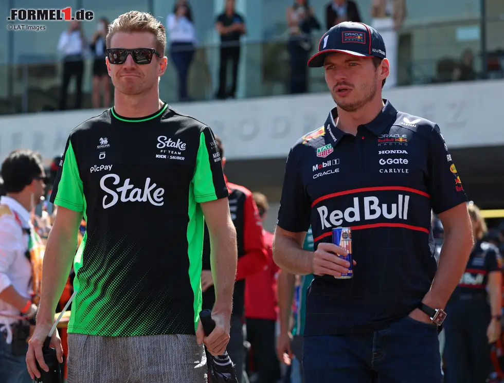 Foto zur News: Nico Hülkenberg (Sauber) und Max Verstappen (Red Bull)
