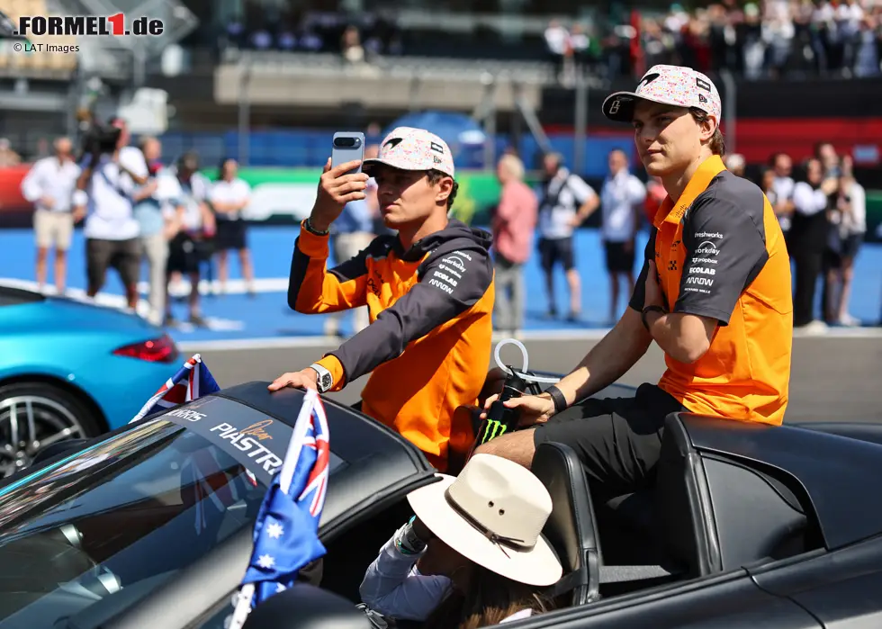 Foto zur News: Lando Norris (McLaren) und Oscar Piastri (McLaren)
