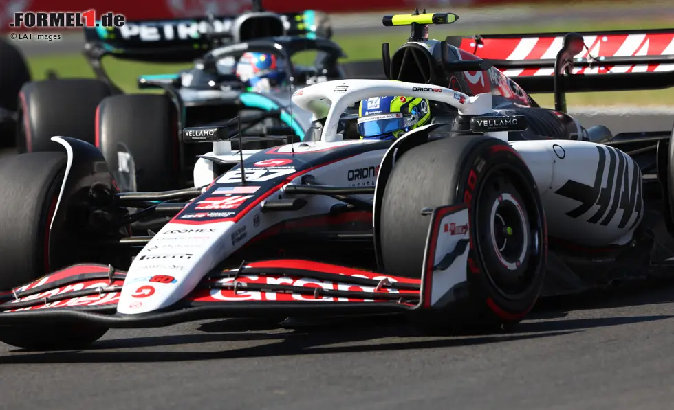 Foto zur News: Andrea Kimi Antonelli (Mercedes) und Oliver Bearman (Haas)