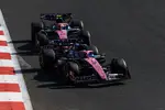 Foto zur News: Pierre Gasly (Alpine) und Franco Colapinto (Alpine)
