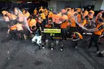 Foto zur News: Lando Norris (McLaren) und Oscar Piastri (McLaren)