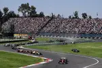 Foto zur News: Charles Leclerc (Ferrari), Lando Norris (McLaren), George Russell (Mercedes) und Lewis Hamilton (Ferrari)