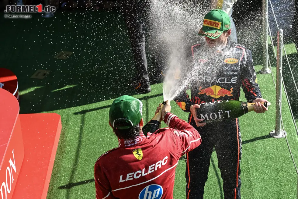 Foto zur News: Charles Leclerc (Ferrari) und Max Verstappen (Red Bull)