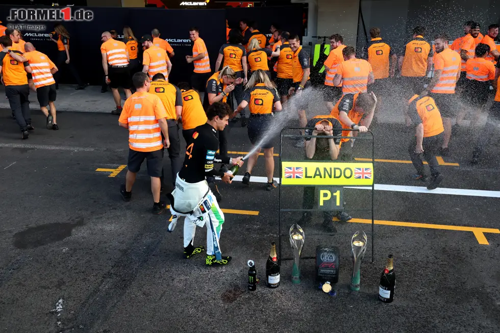 Foto zur News: Lando Norris (McLaren) und Oscar Piastri (McLaren)