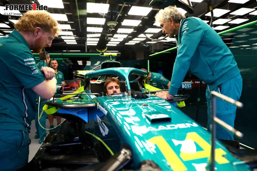 Foto zur News: Fernando Alonso (Aston Martin)