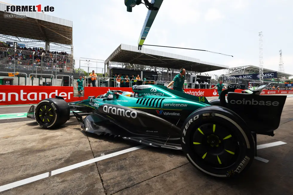 Foto zur News: Fernando Alonso (Aston Martin)