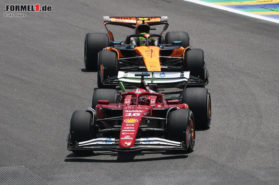 Foto zur News: Charles Leclerc (Ferrari) und Lando Norris (McLaren)