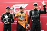 Foto zur News: Andrea Kimi Antonelli, Lando Norris (McLaren) und George Russell (Mercedes)