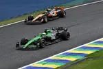 Foto zur News: Nico Hülkenberg (Sauber) und Lando Norris (McLaren)